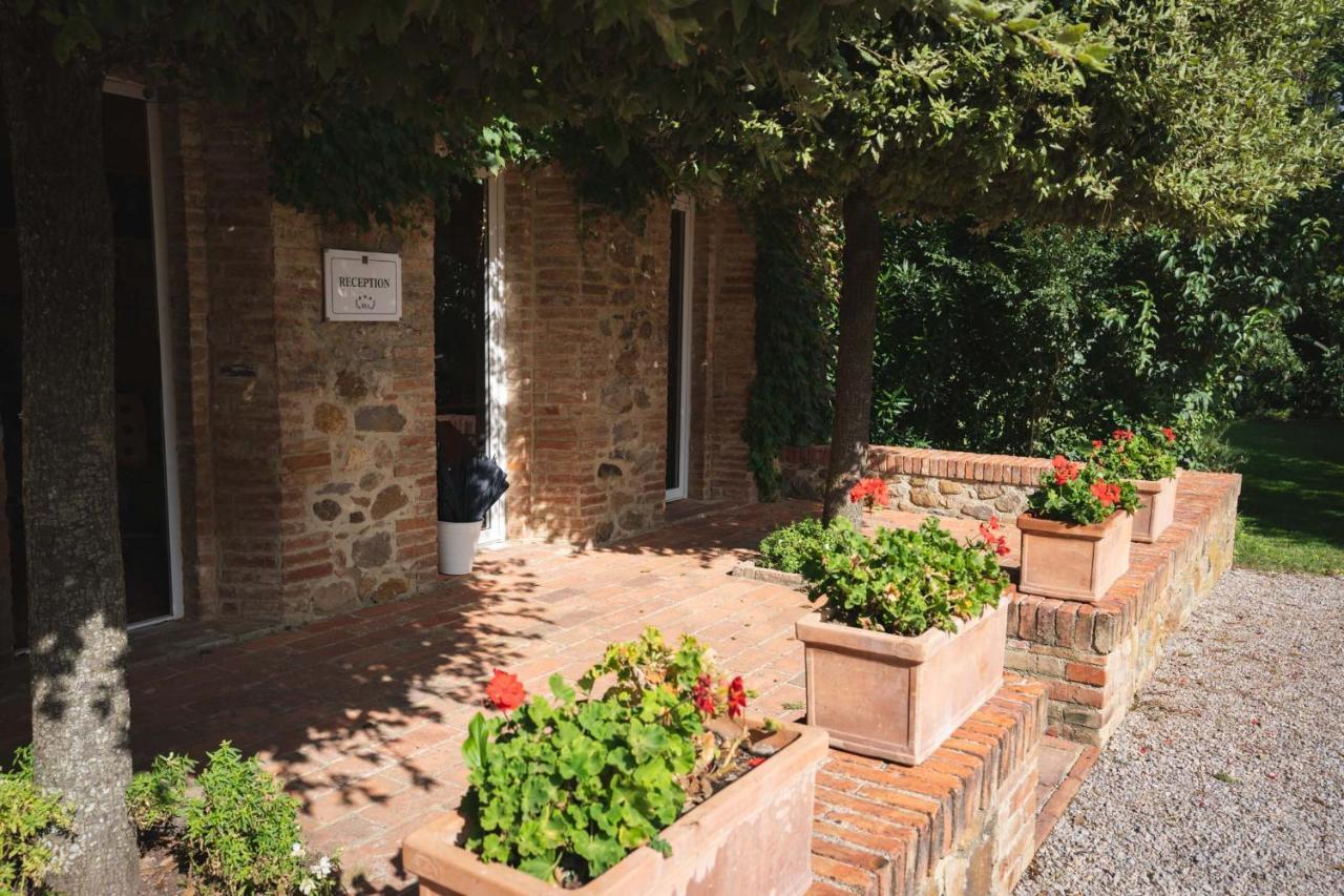 Le Versegge Resort Braccagni Extérieur photo