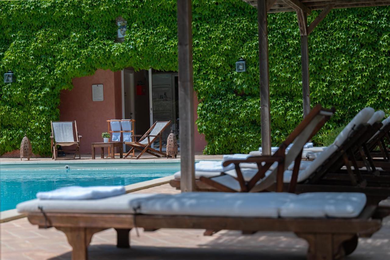 Le Versegge Resort Braccagni Extérieur photo